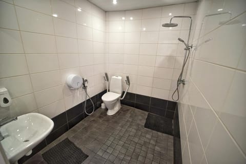 Bathroom, On site, Facility for disabled guests