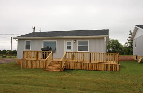Cavendish Bosom Buddies Cottages & Suites Campground/ 
RV Resort in Prince Edward County