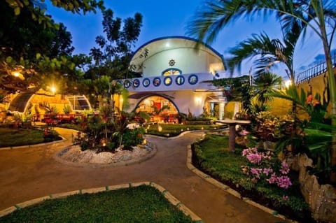 Floral Villarosa Resort in Puerto Princesa