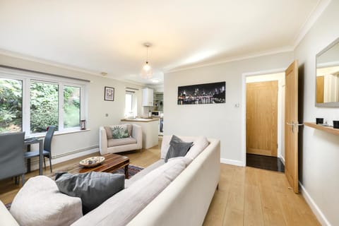 One bedroom central Slough with parking Appartamento in Slough