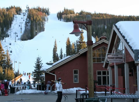 Grand Lodge at Keystone 633 by SummitCove Lodging House in Keystone