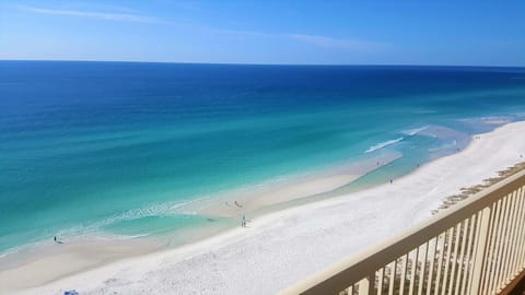 Pelican Beach Resort Rentals Apartment in Destin