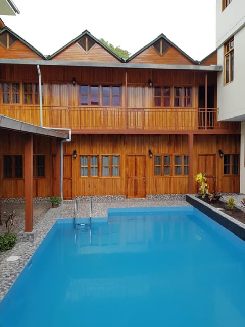 Property building, Swimming pool