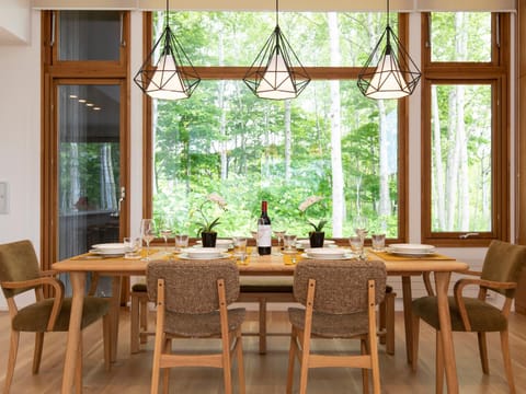 Dining area, Breakfast