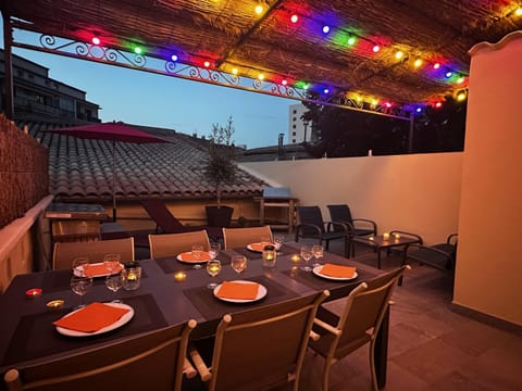 Patio, Dining area