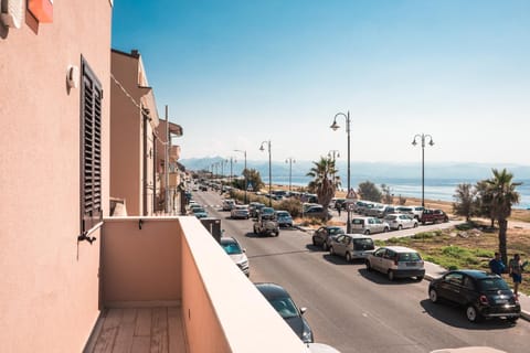 Neighbourhood, Balcony/Terrace, Beach, Sea view, Street view