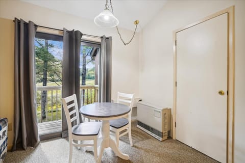 Patio, Seating area, Dining area, Mountain view