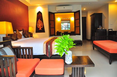 Navatara Phuket Resort - SHA Extra Plus Estância in Rawai