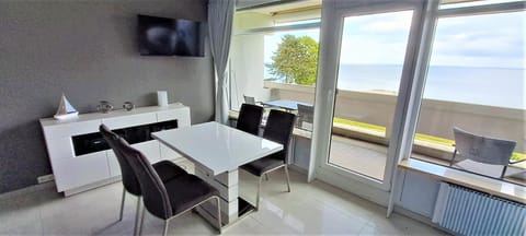 Living room, Sea view