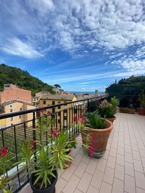Day, Natural landscape, View (from property/room), Balcony/Terrace, Mountain view
