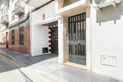 Property building, Day