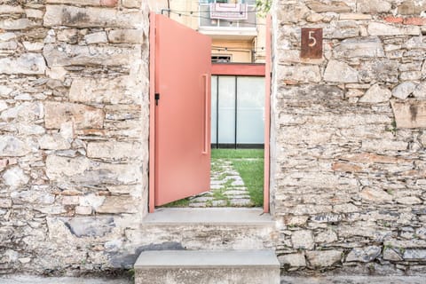 Property building, Facade/entrance