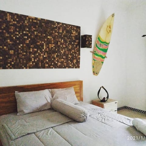 Harris surf villa Alojamiento y desayuno in Pekutatan