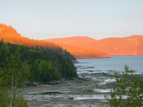 Suite 1, Flèche du fjord, vue Saguenay, Mont Valin Copropriété in Saguenay