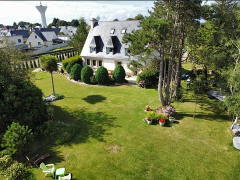 TiNat chambre Bed and Breakfast in Douarnenez