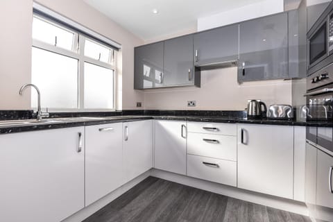 Magna House Apartamento in Egham