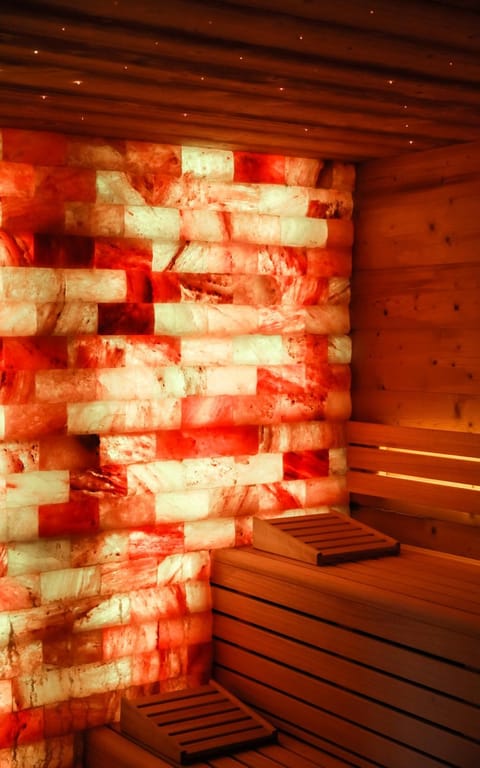 Sauna, Solarium, Steam room