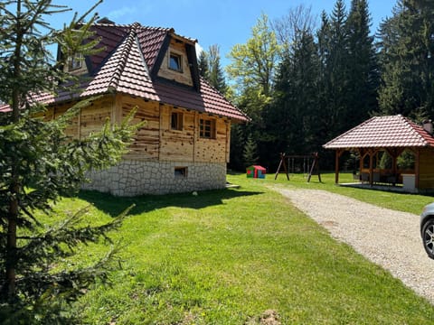 Tara Cottage House in Zlatibor District, Serbia