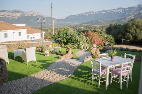 Garden, Balcony/Terrace, Garden view, Mountain view, Area and facilities