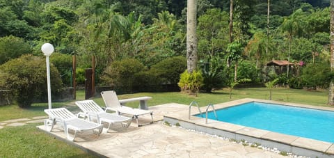 Casa da Josie em Maresias com piscina no pé da Mata Atlântica - 4 quartos Casa in São Sebastião