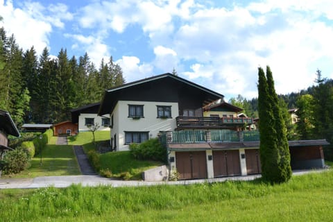 BBQ facilities, Garden, Balcony/Terrace