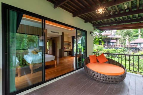 Patio, View (from property/room), Photo of the whole room, Garden view