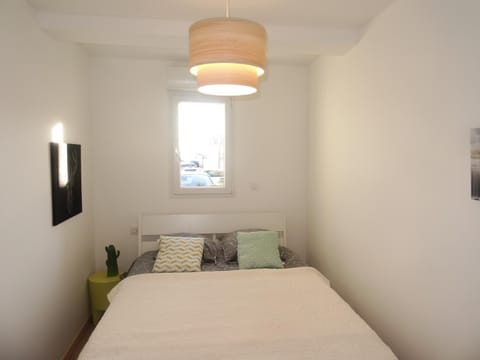 Appartement neuf 6 couchages 50 metres de la plage Condo in Gruissan