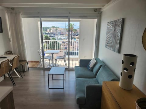 Bleu Mer Duplex & Suites Apartment hotel in Saint-Cyprien