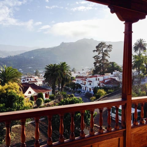 Balcony/Terrace, Mountain view