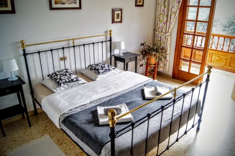 Villa Santini Bed and Breakfast in Comarca Norte