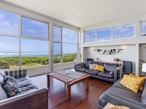 Living room, Sea view