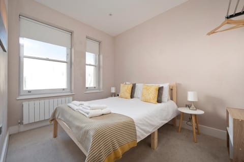 The i360 flat, penthouse, sea view, large private roof terrace, central Brighton 2 bedroom, up to 6 guests Wohnung in Hove