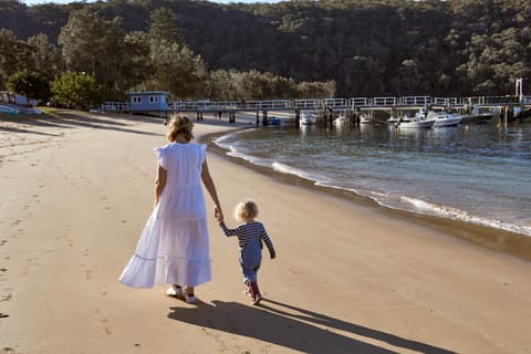 Cape Mackerel Cabin with Magic Palm Beach & Pittwater Views House in Pittwater Council