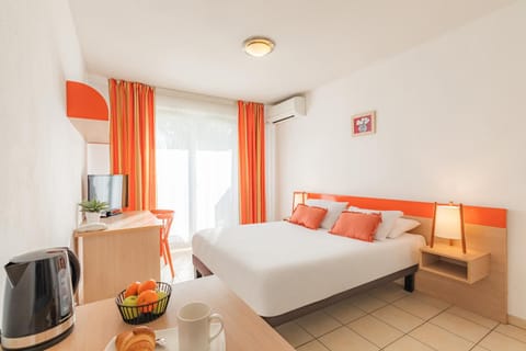 Appart'City Classic Aix-en-Provence - La Duranne Apartment hotel in Aix-en-Provence
