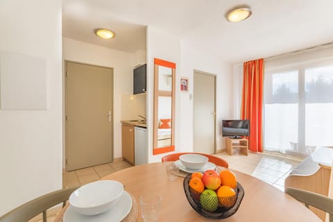 Appart'City Classic Aix-en-Provence - La Duranne Apartment hotel in Aix-en-Provence