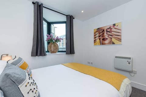 Oxfordshire Living - The Lewis Apartment - Oxford Apartment in Oxford