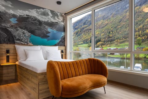 Bed, Natural landscape, Photo of the whole room, Mountain view