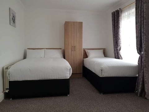 New room with free minibar&tea&coffee Vacation rental in Dublin