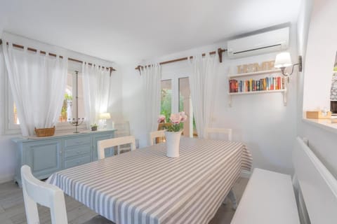 Gorgeous renovated Cala Sant Vicenc Beach Villa Villa in Serra de Tramuntana