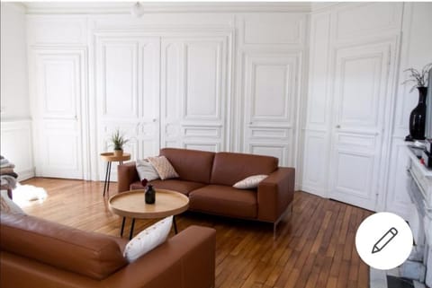 Grand appartement Haussmannien 160m2 Apartment in Besançon