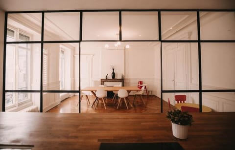 Grand appartement Haussmannien 160m2 Apartment in Besançon