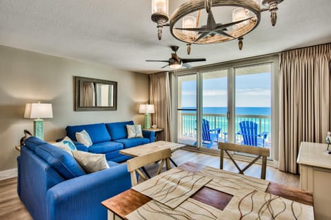 Pelican Beach Resort Destin Apartment hotel in Destin