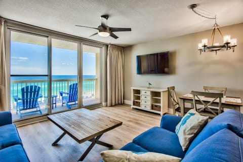 Pelican Beach Resort Destin Apartment hotel in Destin