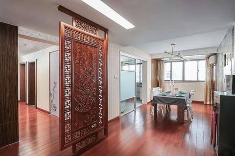 【locals】three bedrooms flat next to the Zijin Mountain Condo in Nanjing