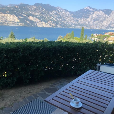 Balcony/Terrace, Lake view, Breakfast