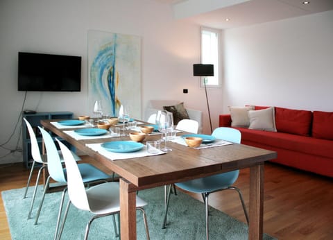 Living room, Dining area