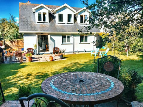 Property building, Patio, Garden