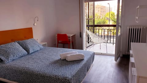 Bed, Balcony/Terrace, Photo of the whole room, Bedroom