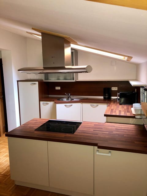 Haus Wenger Mountain View & Swimming Pool Apartment in Piesendorf