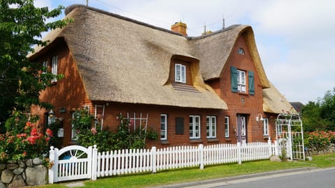 Ferien unterm Reetdach Whg 03 Apartment in Nordfriesland